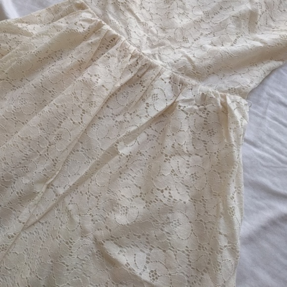 ✨3/$15✨ NWT Cream Lace Dress - Picture 2 of 4